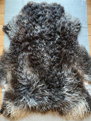 Skinn från gotlandsfår med lång ull nr 00023