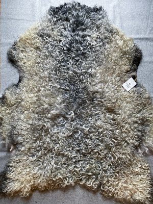 Skinn från gotlandsfår med lång ull nr 20085